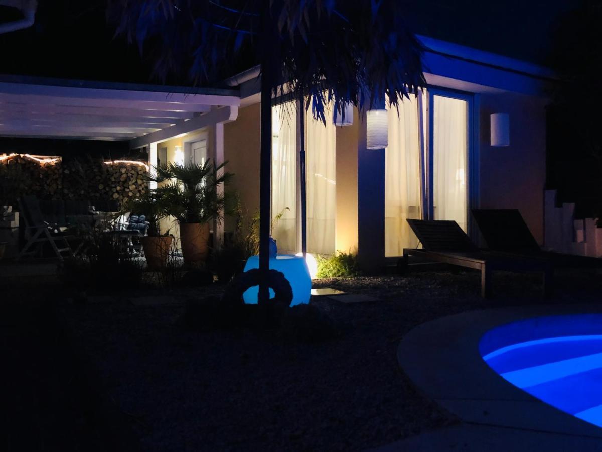 Apartment Tinyhouse Mit Pool, Outdoor Whirlpool Und Garten Petershagen-Eggersdorf Dış mekan fotoğraf