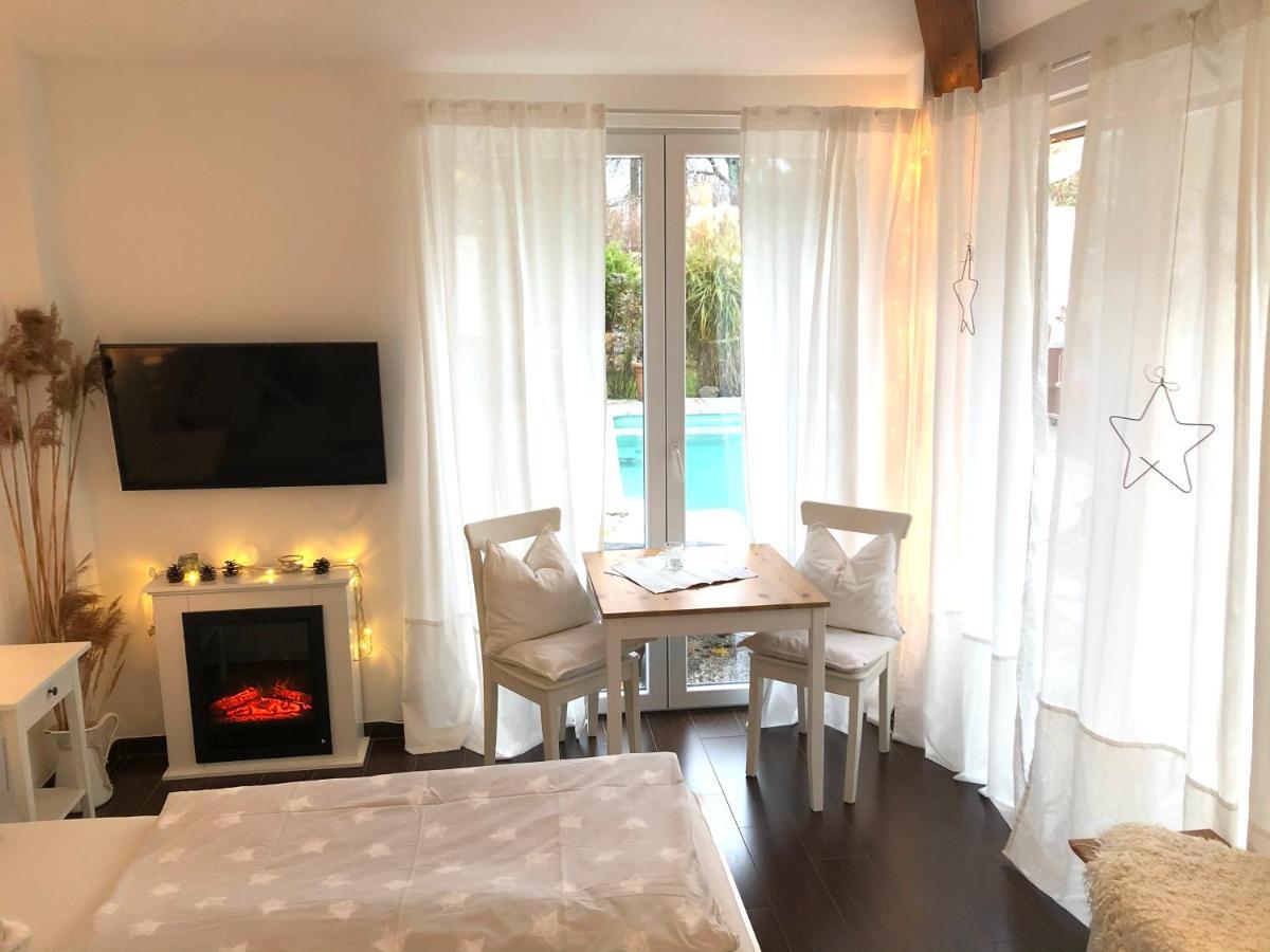 Apartment Tinyhouse Mit Pool, Outdoor Whirlpool Und Garten Petershagen-Eggersdorf Dış mekan fotoğraf