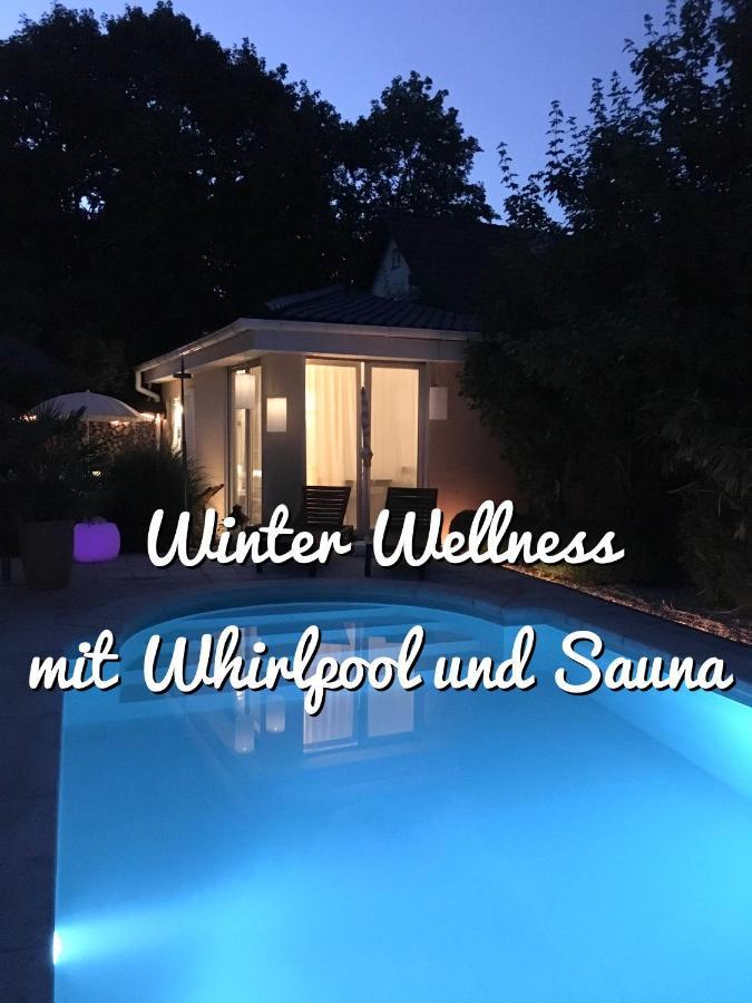 Apartment Tinyhouse Mit Pool, Outdoor Whirlpool Und Garten Petershagen-Eggersdorf Dış mekan fotoğraf