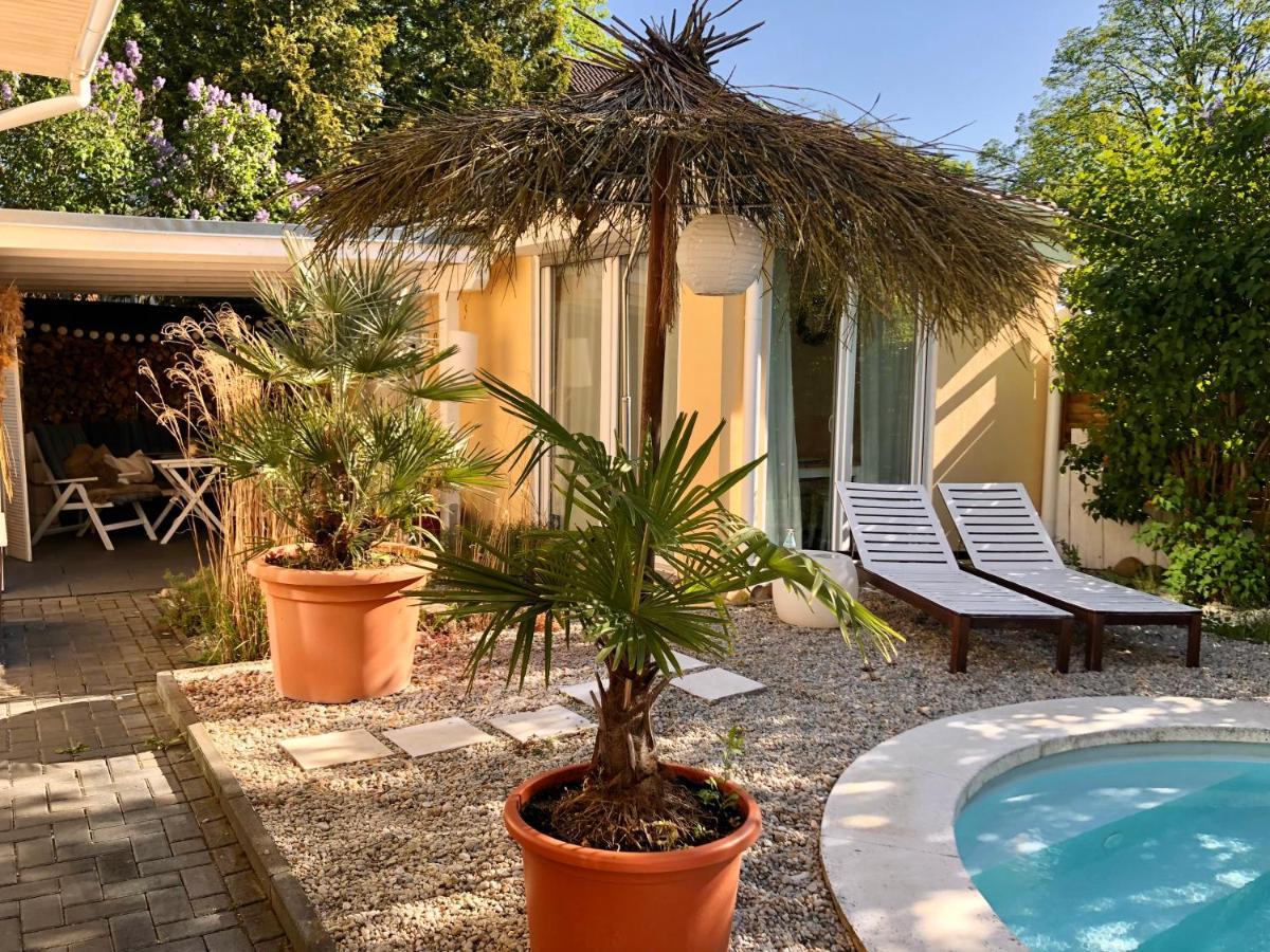 Apartment Tinyhouse Mit Pool, Outdoor Whirlpool Und Garten Petershagen-Eggersdorf Dış mekan fotoğraf