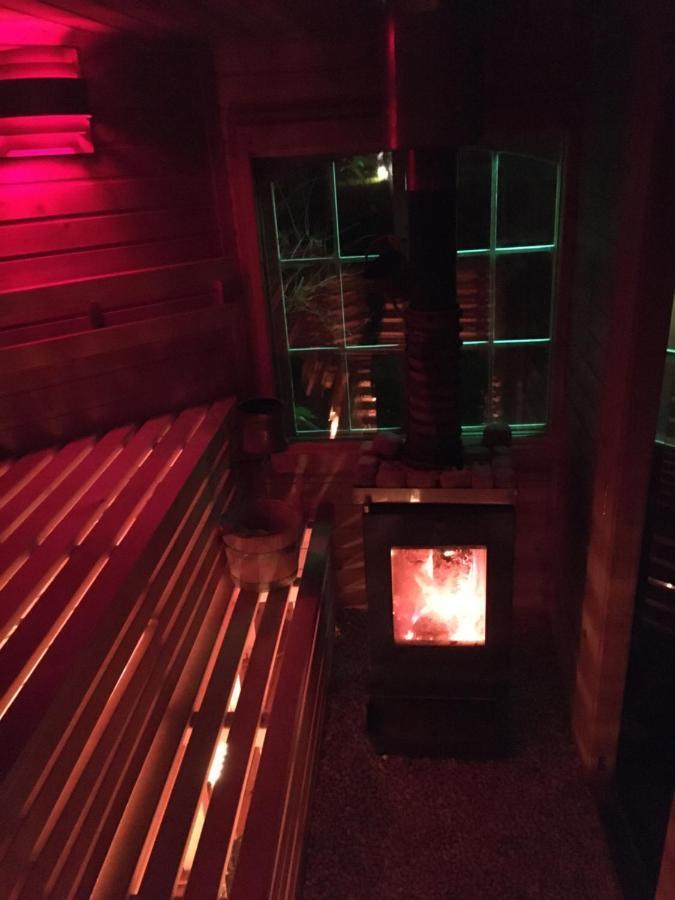 Apartment Tinyhouse Mit Pool, Outdoor Whirlpool Und Garten Petershagen-Eggersdorf Dış mekan fotoğraf